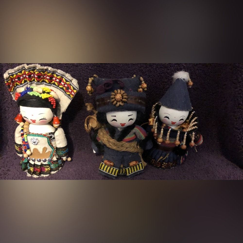 Monba Tibetan Wooden Folk Dolls Ethnic Clothing Traditional Handicraft.